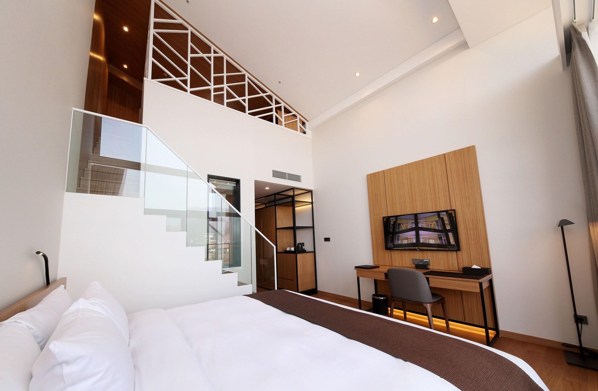 Midas Hotel & Resort Gapyeong Exterior photo