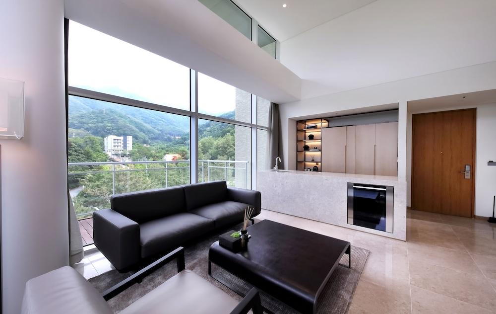 Midas Hotel & Resort Gapyeong Exterior photo