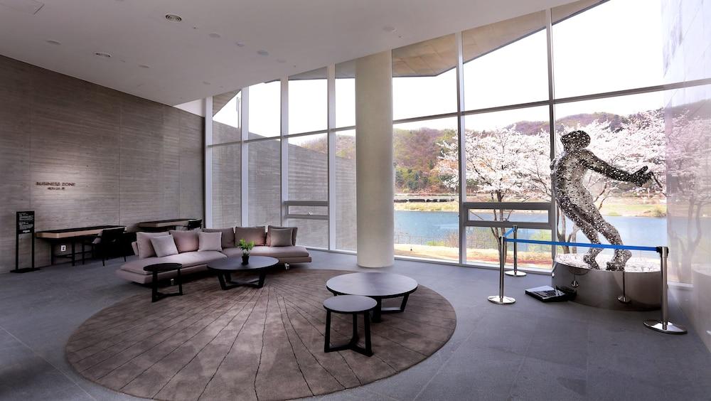 Midas Hotel & Resort Gapyeong Exterior photo
